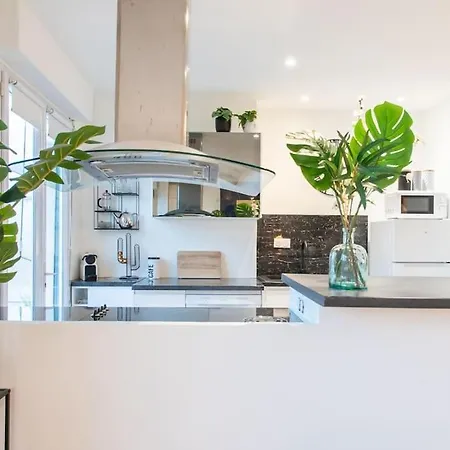 C5 - 2 Bdr Blvd Carnot - 10 Min Palais - Ac & Terrace Sea View *